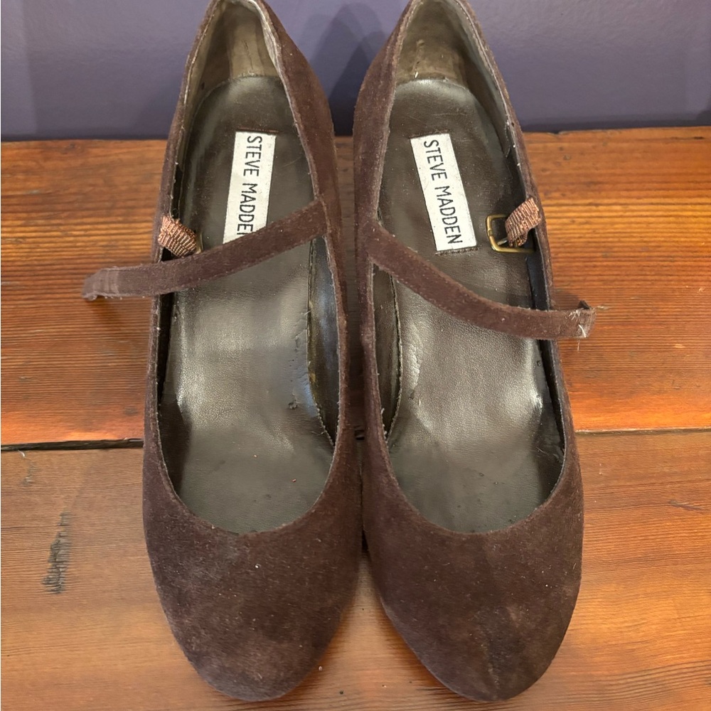 Steve Madden Brown Velvet Wedges